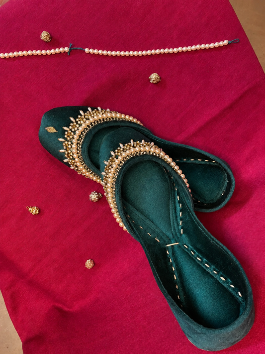 Noor-e-Zamarud