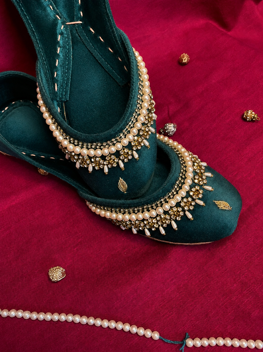 Noor-e-Zamarud